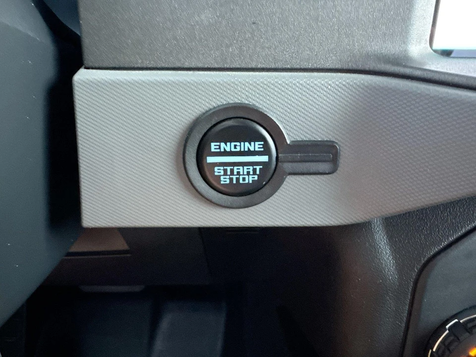 2024 Ford Bronco 6th Gen - Image 19 of 31
