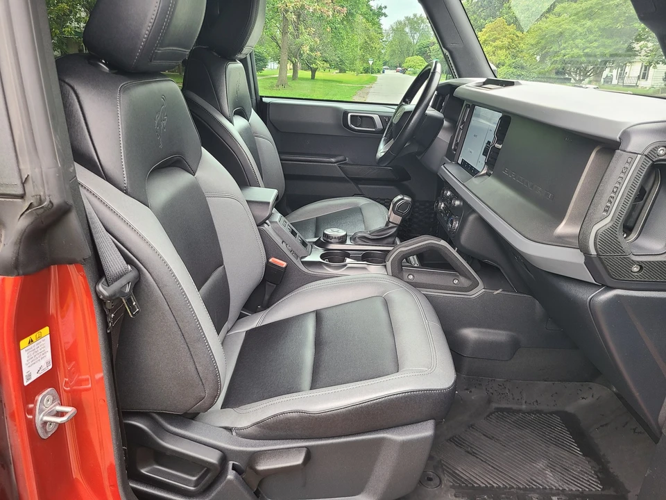 2024 Ford Bronco 6th Gen - Image 15 of 25
