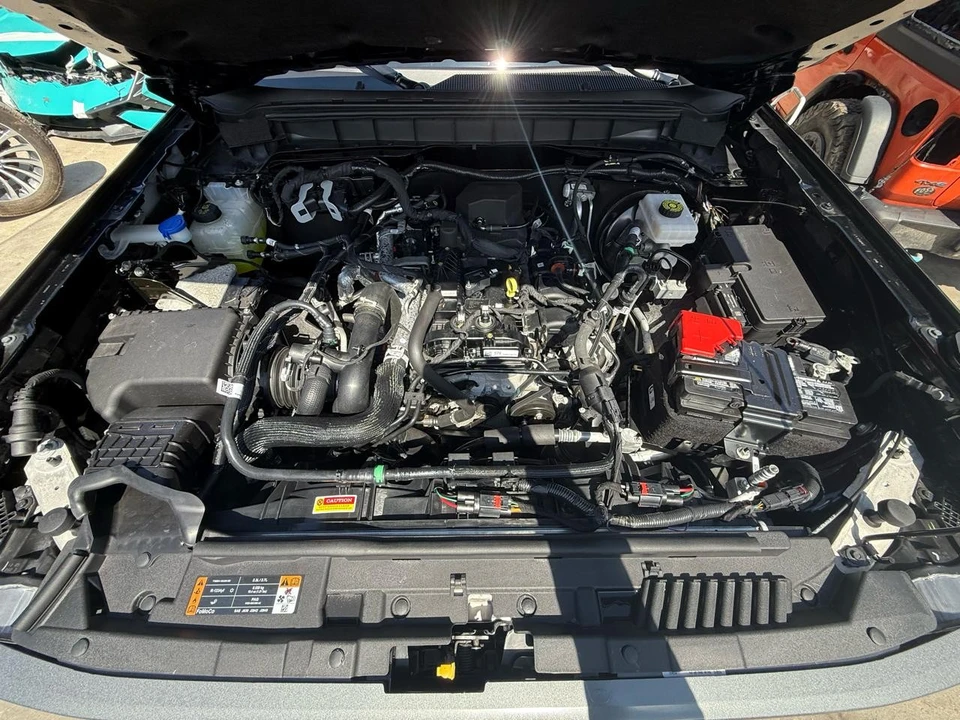 2024 Ford Bronco 6th Gen - Image 28 of 28