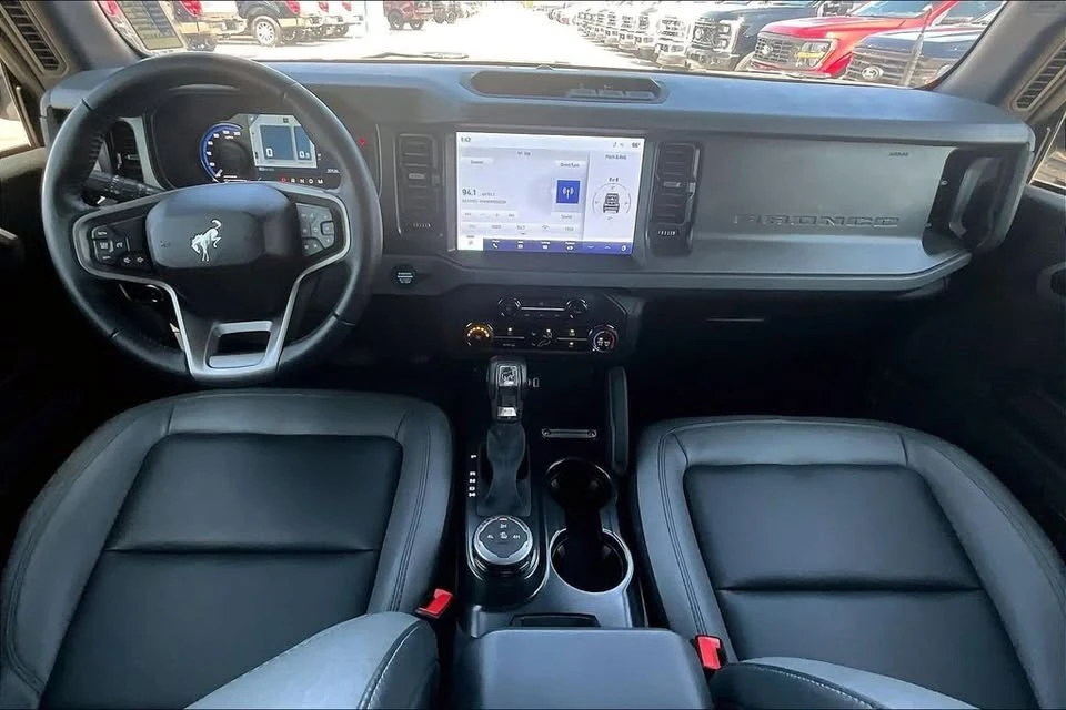 2024 Ford Bronco 6th Gen - Image 15 of 17