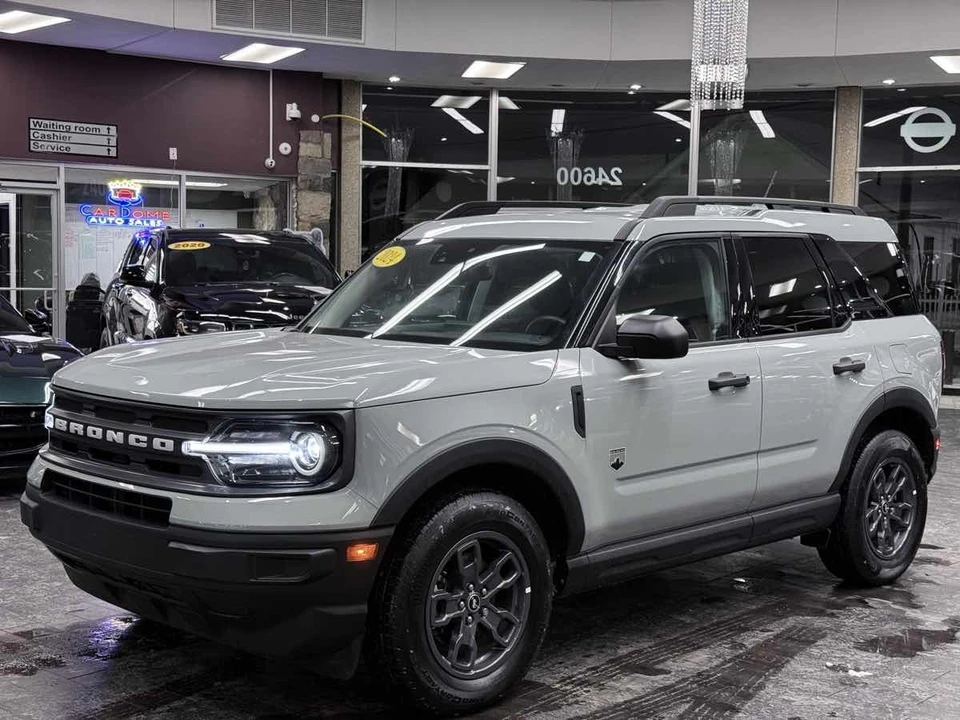 2024 Ford Bronco 6th Gen - Image 2 of 12