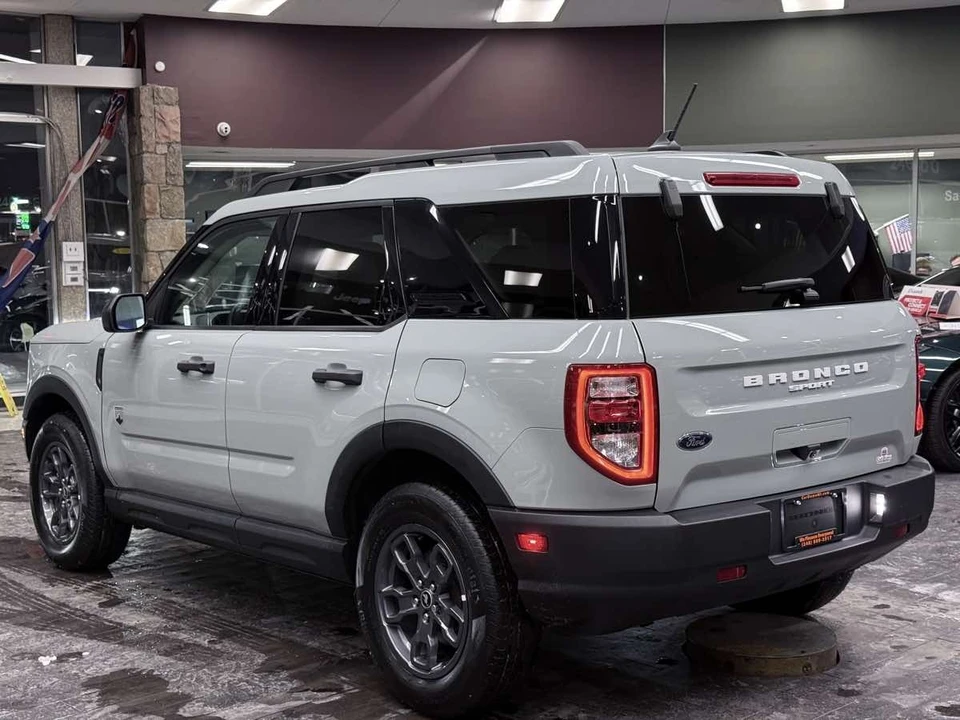 2024 Ford Bronco 6th Gen - Image 10 of 12