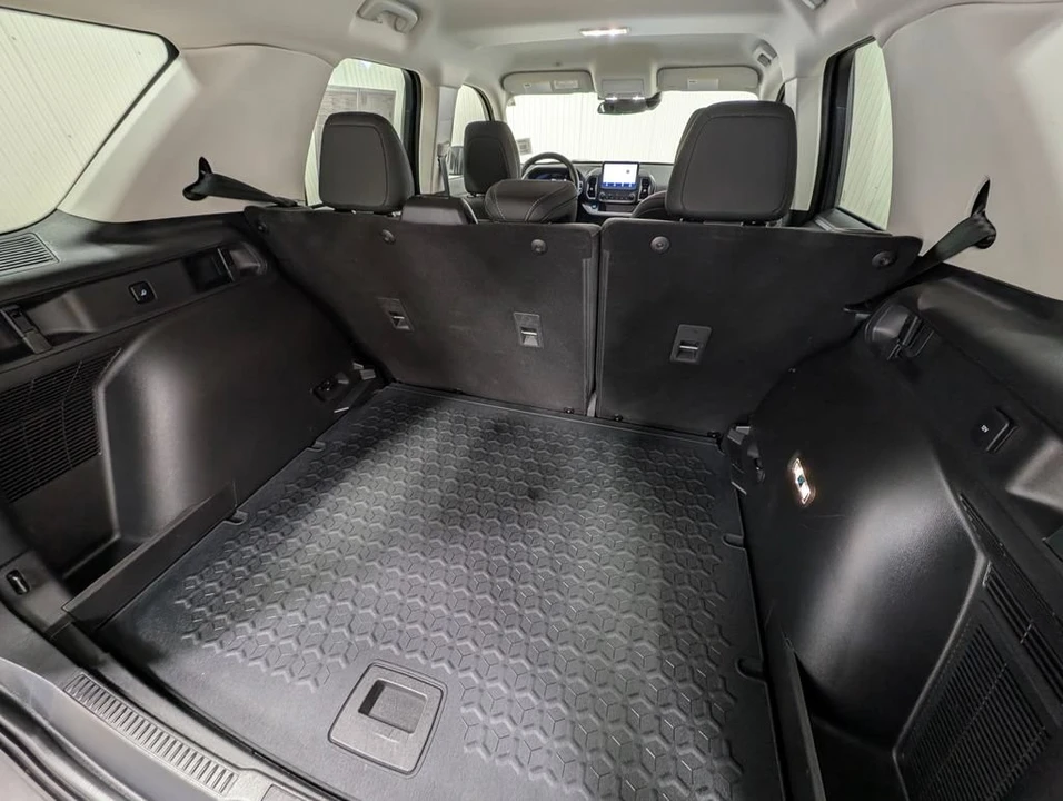 2024 Ford Bronco 6th Gen - Image 19 of 26