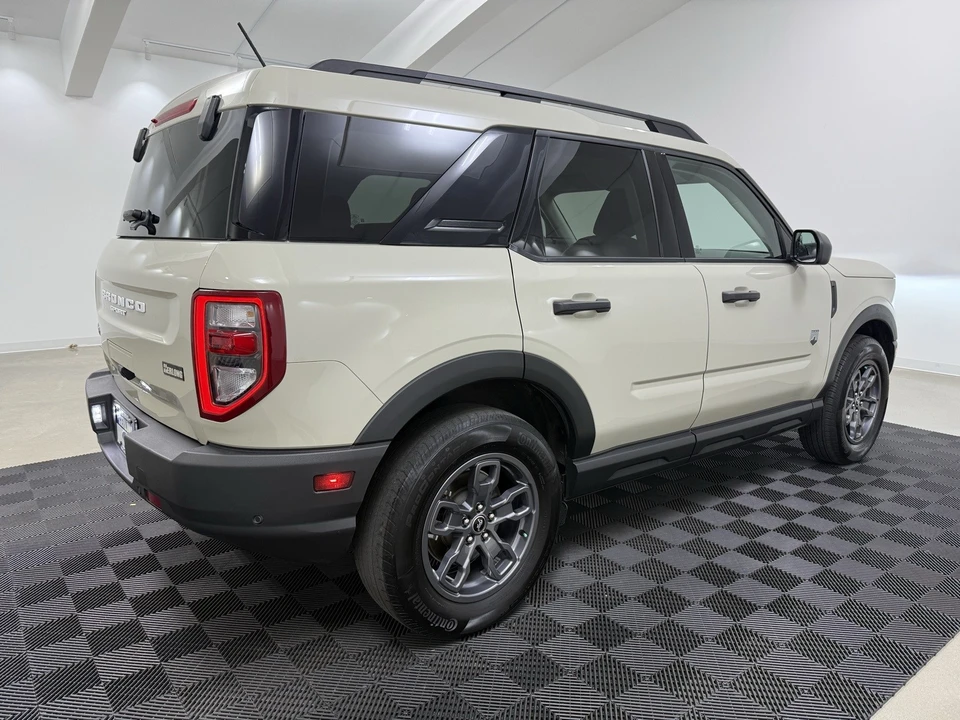 2024 Ford Bronco 6th Gen - Image 8 of 12