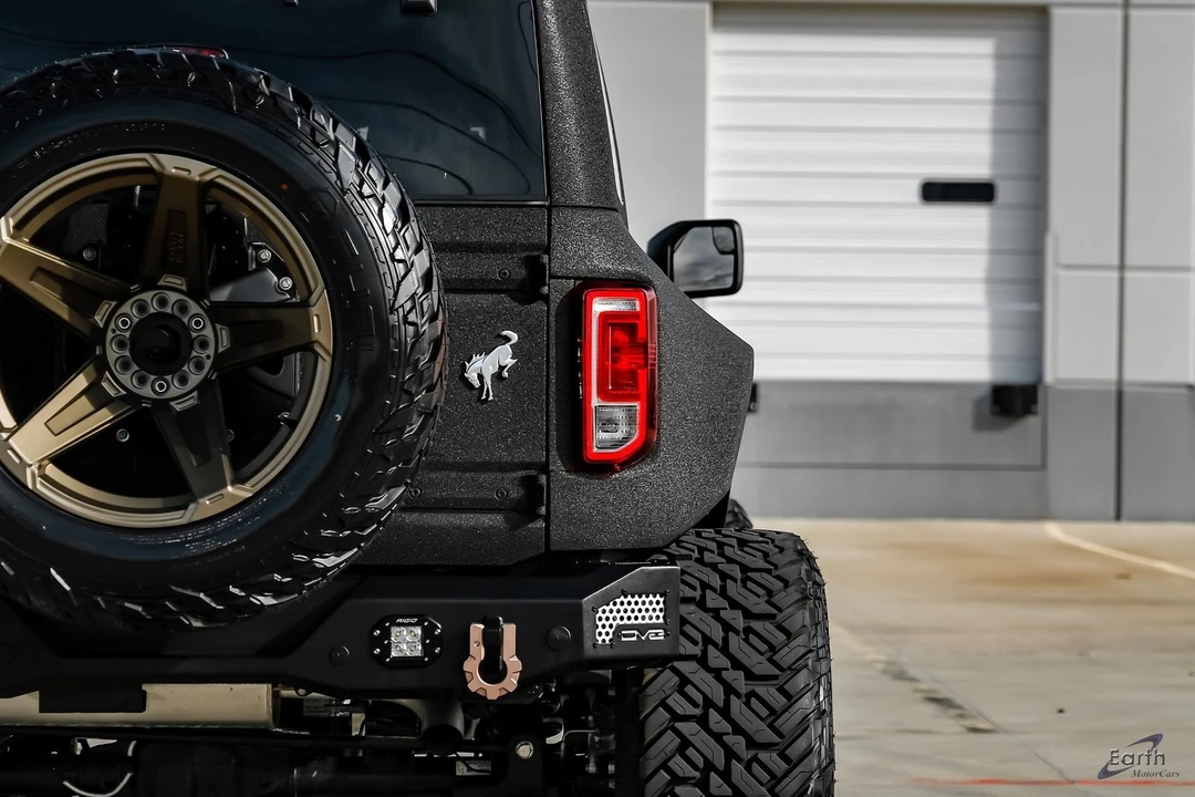 2024 Ford Bronco 6th Gen - Image 10 of 12