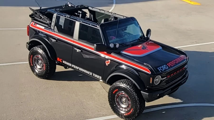2024 Ford Bronco 6th Gen - Image 26 of 29