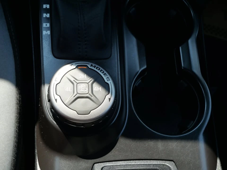 2024 Ford Bronco 6th Gen - Image 16 of 20