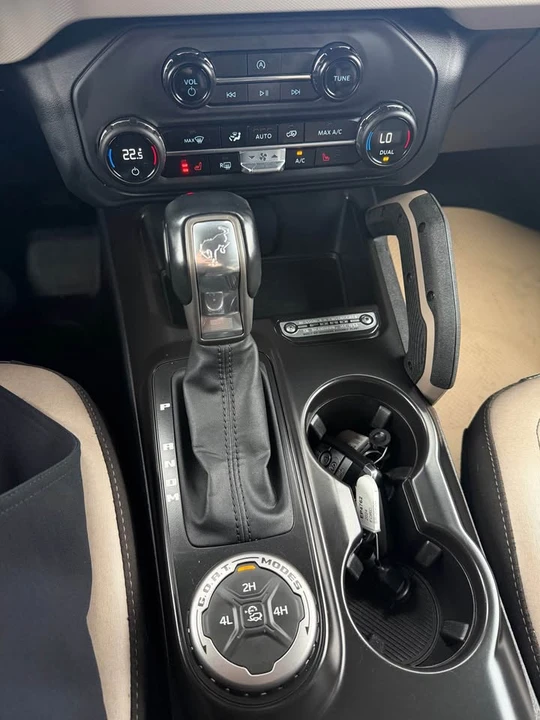 2024 Ford Bronco 6th Gen - Image 9 of 11