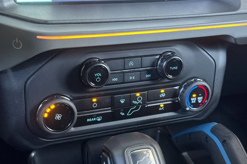 2024 Ford Bronco 6th Gen - Image 16 of 20