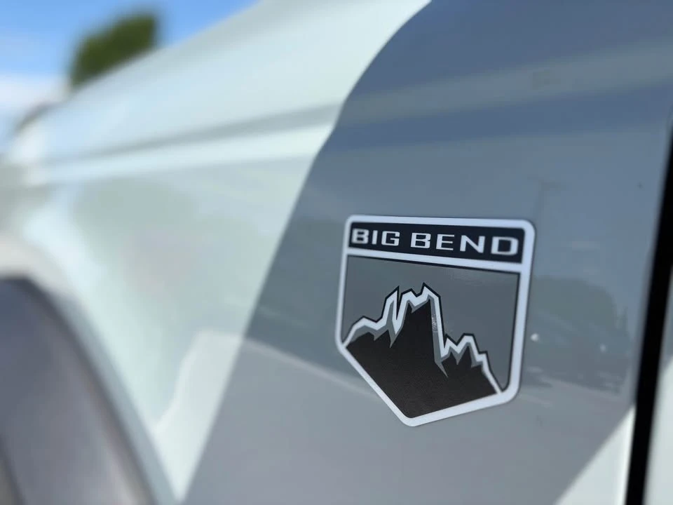 2024 Ford Bronco 6th Gen - Image 17 of 18