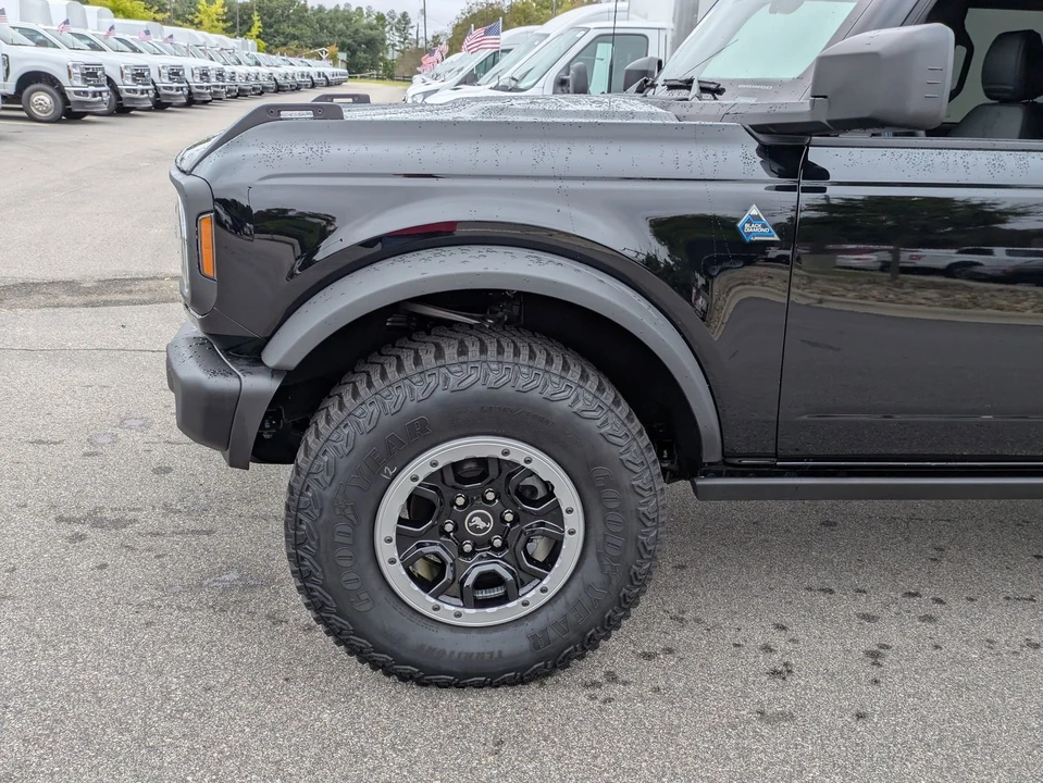 2024 Ford Bronco 6th Gen - Image 11 of 12