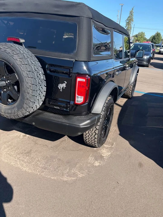 2024 Ford Bronco 6th Gen - Image 9 of 10