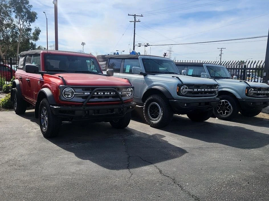 2024 Ford Bronco 6th Gen - Image 3 of 12