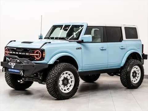 2024 Ford Bronco Custom Retro Edition