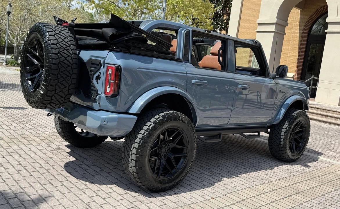 2024 Ford Bronco 6th Gen - Image 15 of 21