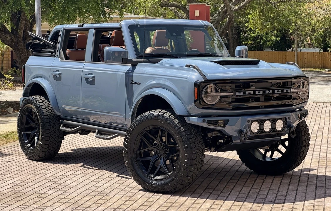 2024 Ford Bronco 6th Gen - Image 16 of 21