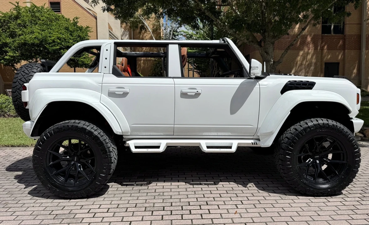 2024 Ford Bronco Raptor 6th Gen - Image 9 of 21