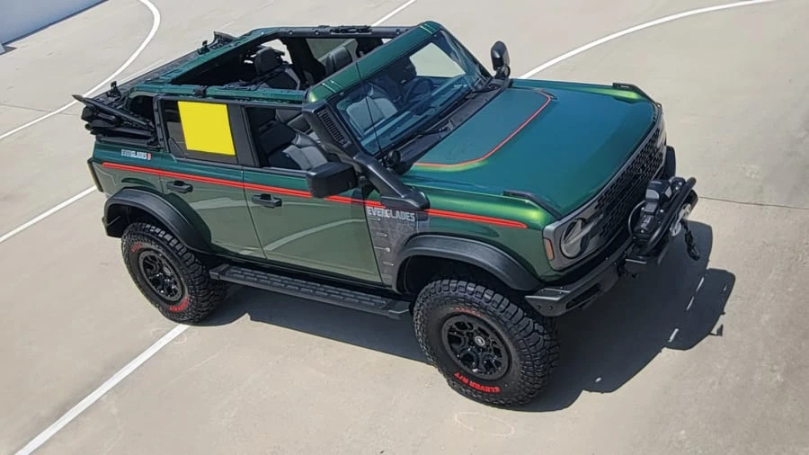 2024 Ford Bronco 6th Gen - Image 4 of 31