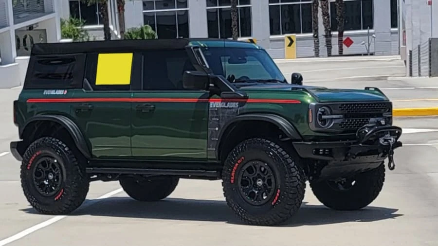 2024 Ford Bronco 6th Gen - Image 18 of 31