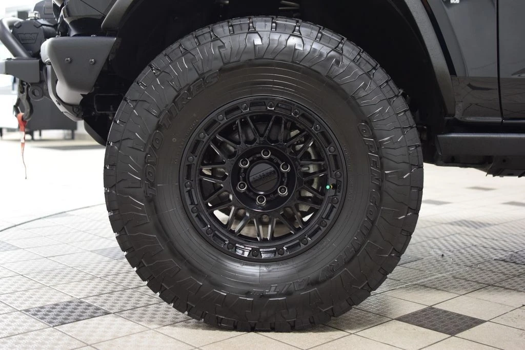 2024 Ford Bronco 6th Gen - Image 30 of 31