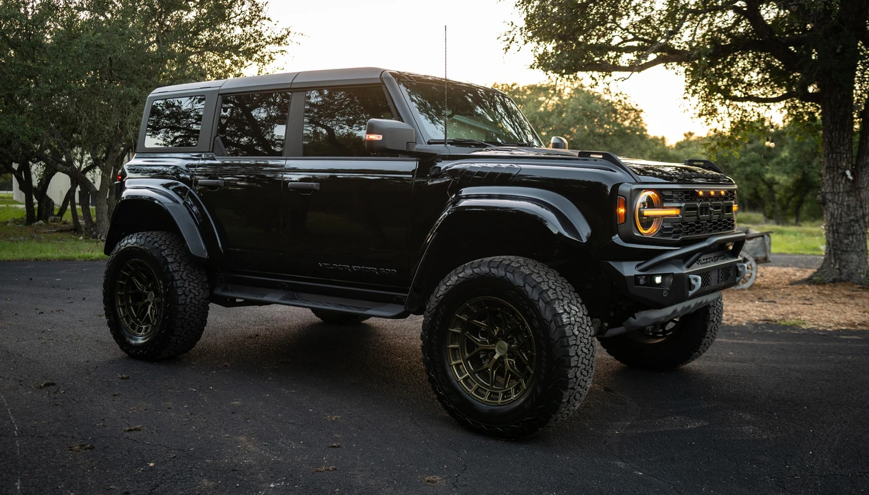 2024 Ford Bronco Raptor 6th Gen - Image 12 of 31