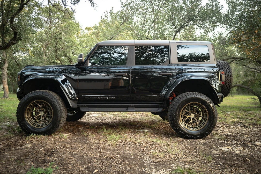 2024 Ford Bronco Raptor 6th Gen - Image 9 of 31