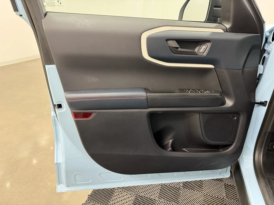 2024 Ford Bronco 6th Gen - Image 9 of 12