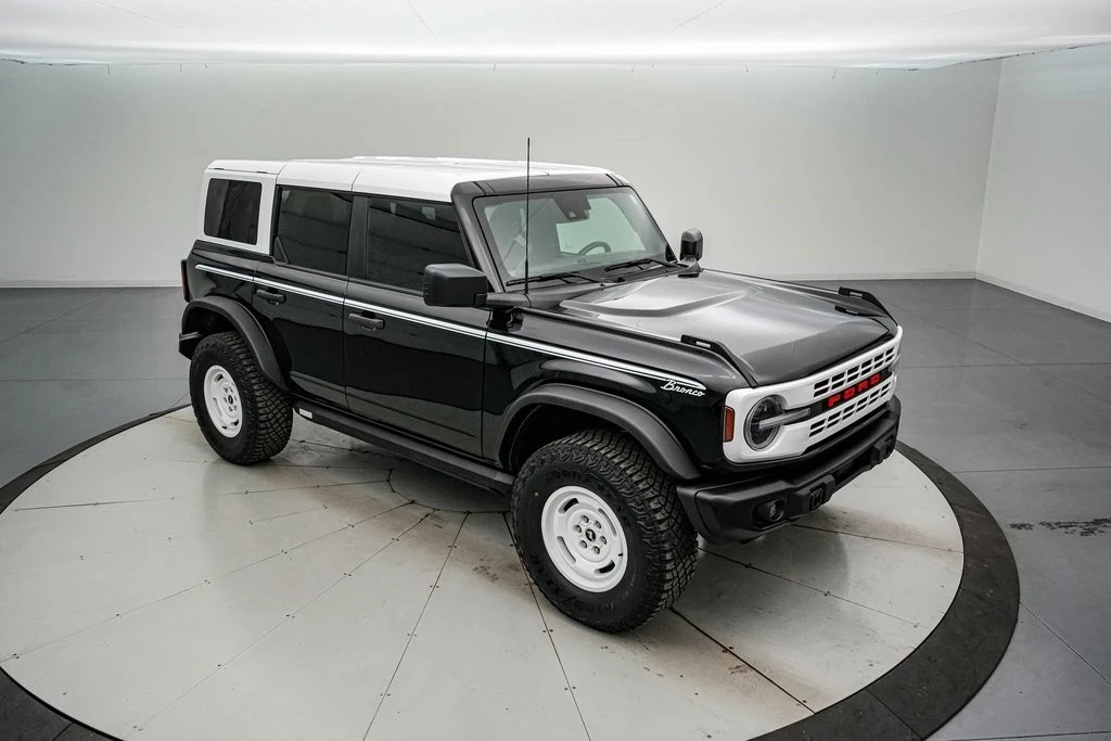 2024 Ford Bronco 6th Gen - Image 2 of 21