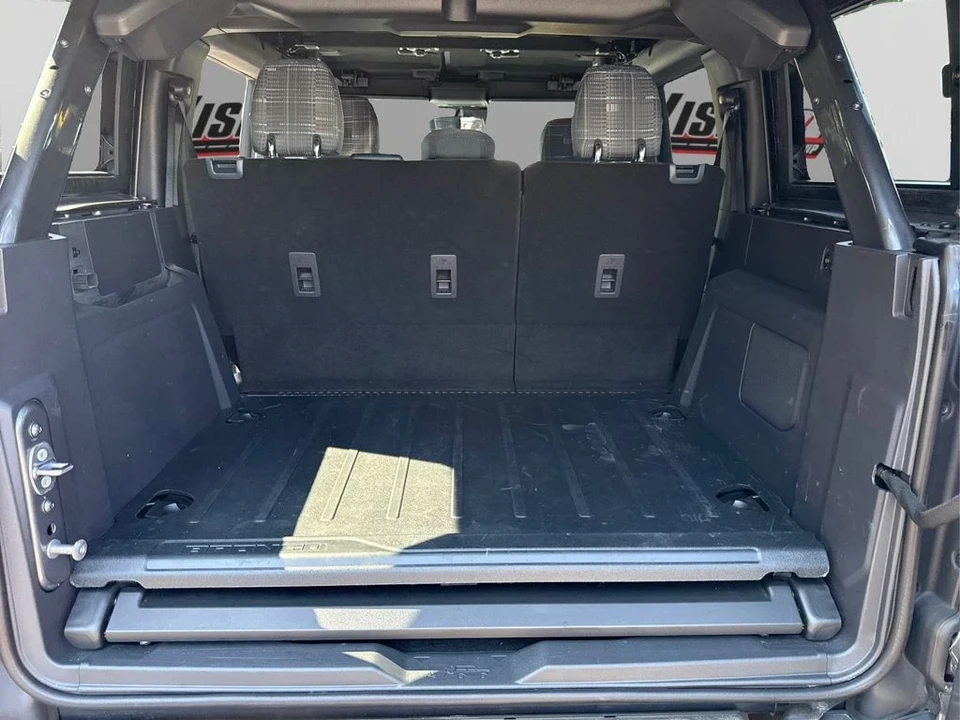 2024 Ford Bronco 6th Gen - Image 11 of 12