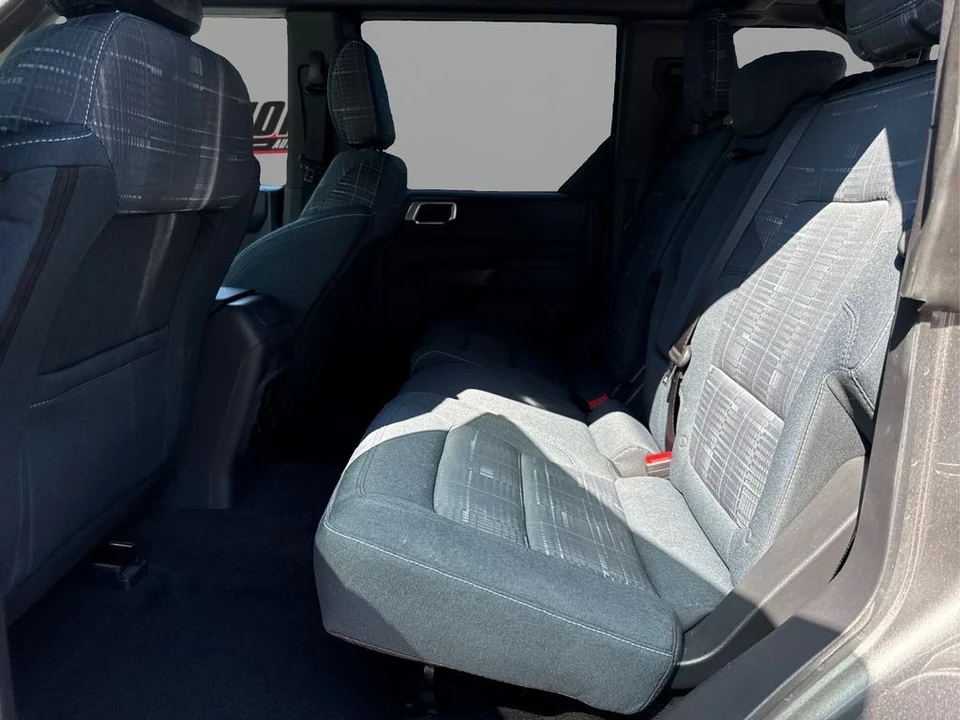 2024 Ford Bronco 6th Gen - Image 10 of 12