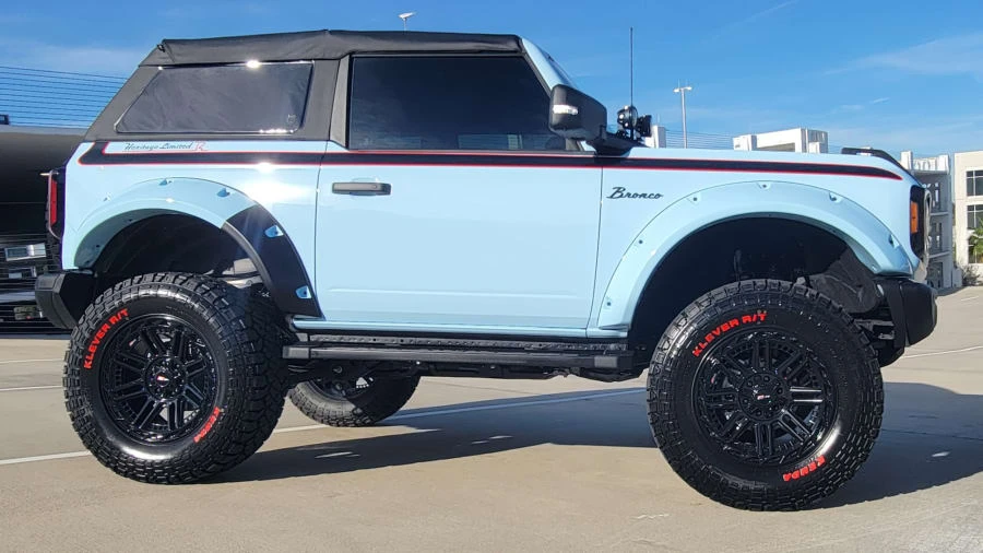 2024 Ford Bronco 6th Gen - Image 15 of 26
