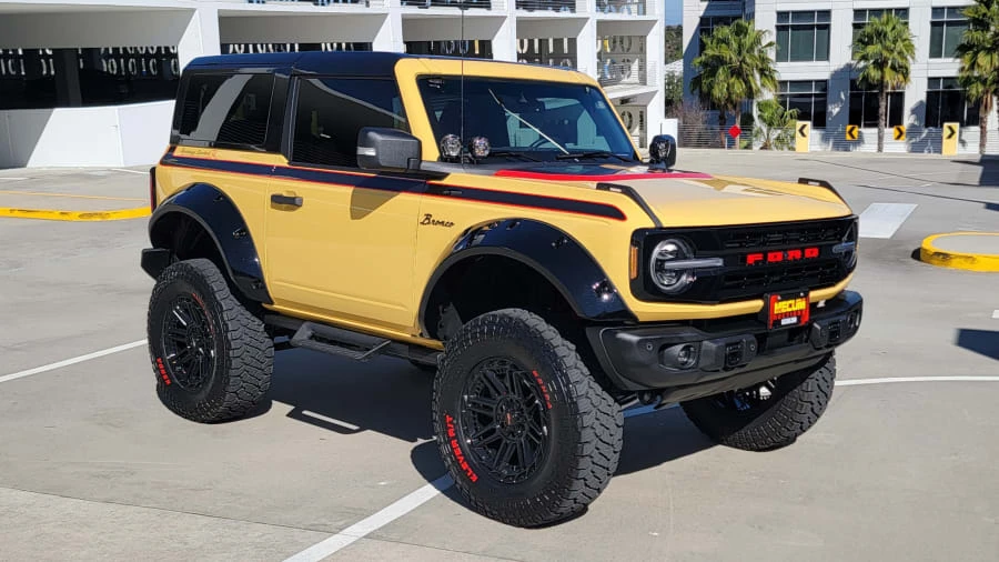 2024 Ford Bronco 6th Gen - Image 16 of 31