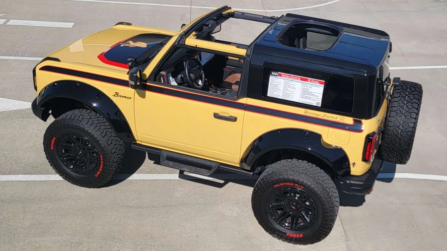 2024 Ford Bronco 6th Gen - Image 4 of 31