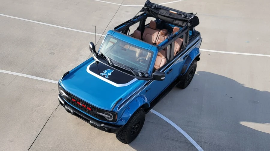 2024 Ford Bronco 6th Gen - Image 19 of 26