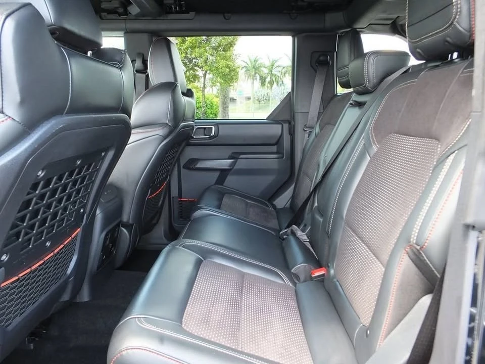 2024 Ford Bronco 6th Gen - Image 18 of 19