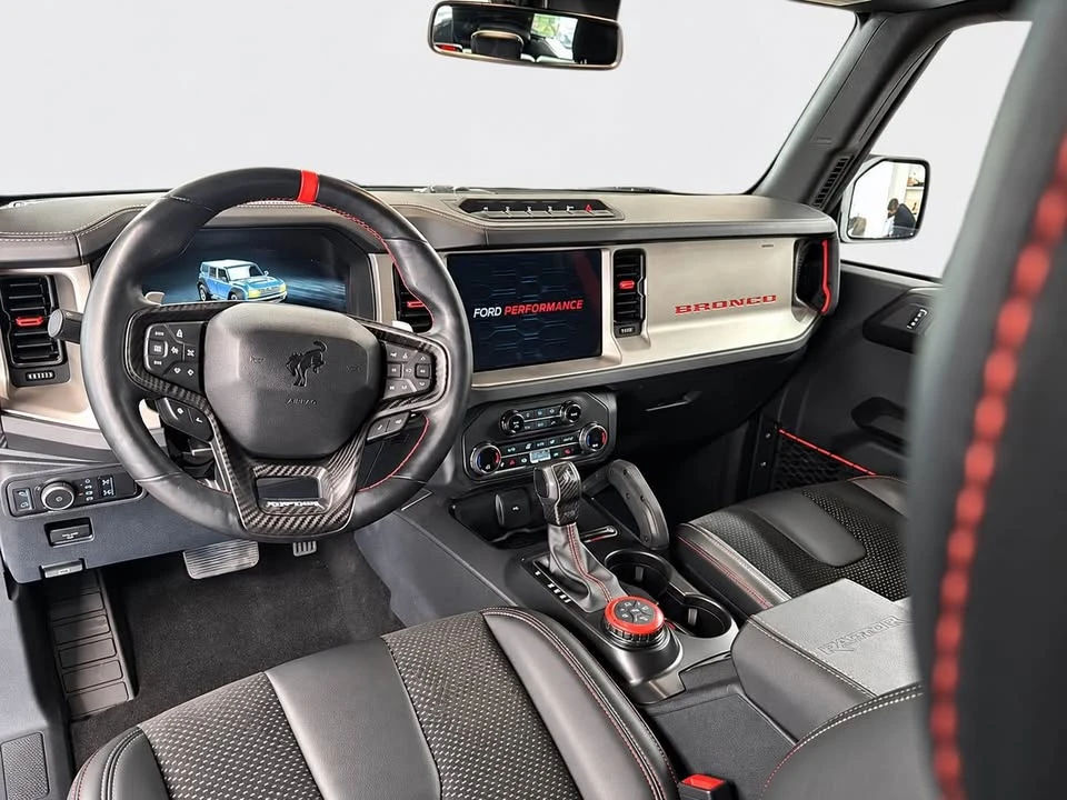 2024 Ford Bronco 6th Gen - Image 9 of 10