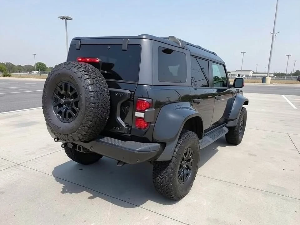 2024 Ford Bronco 6th Gen - Image 2 of 11