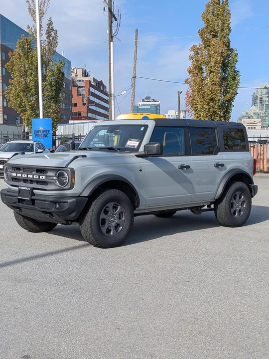 2024 Ford Bronco 6th Gen - Image 2 of 10