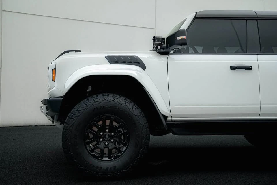 2024 Ford Bronco 6th Gen - Image 8 of 20