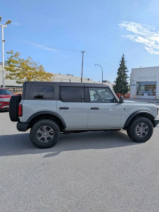 2024 Ford Bronco 6th Gen - Image 5 of 10