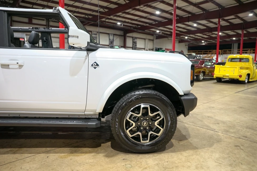 2024 Ford Bronco 6th Gen - Image 11 of 12