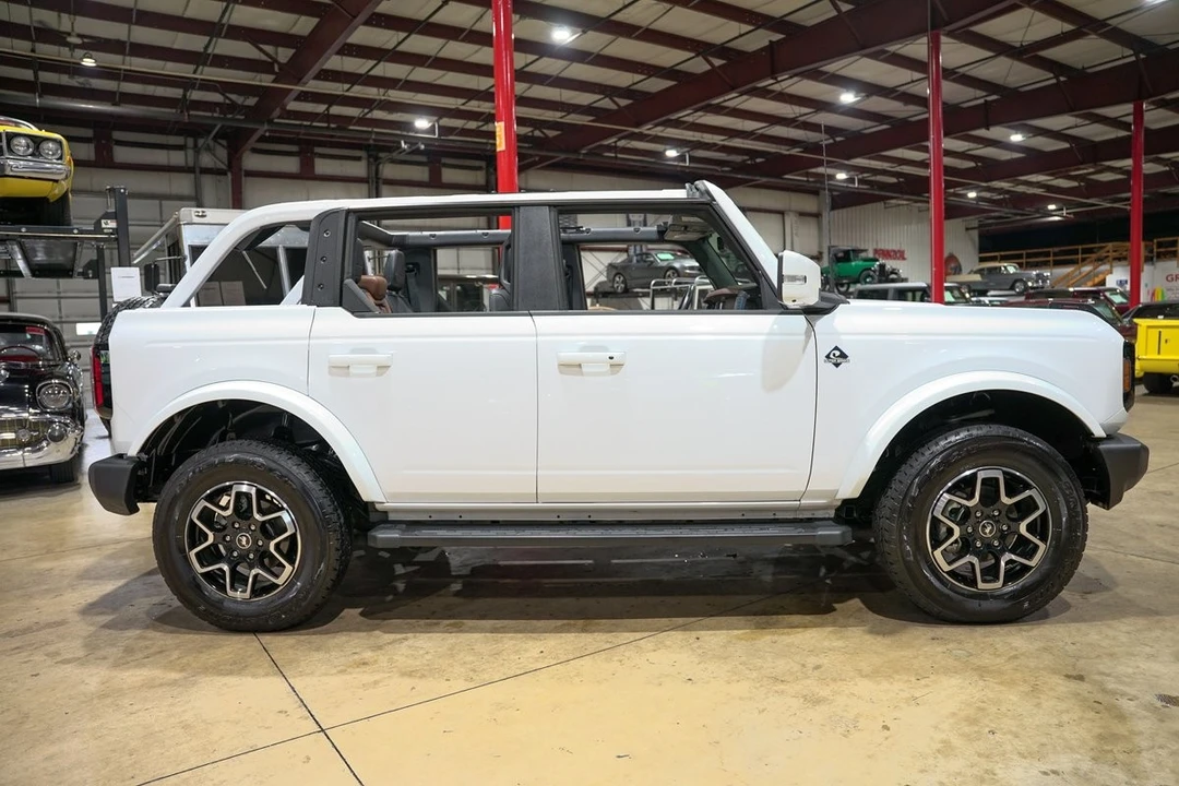 2024 Ford Bronco 6th Gen - Image 10 of 12