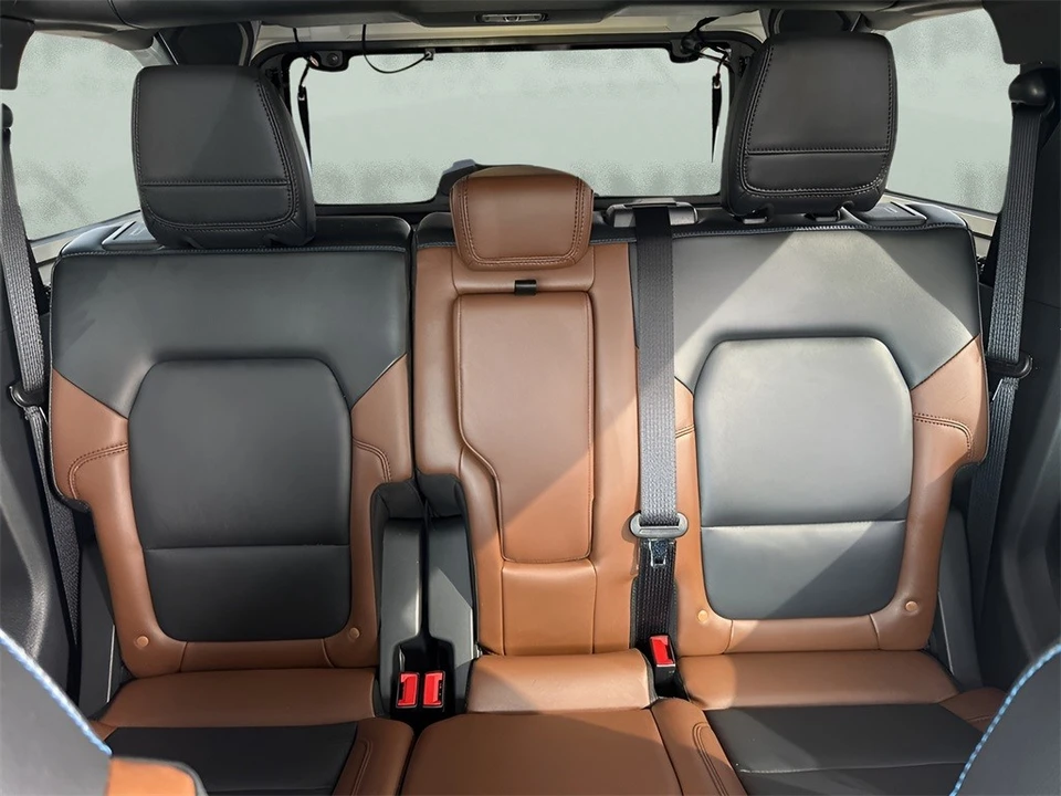 2024 Ford Bronco 6th Gen - Image 11 of 12