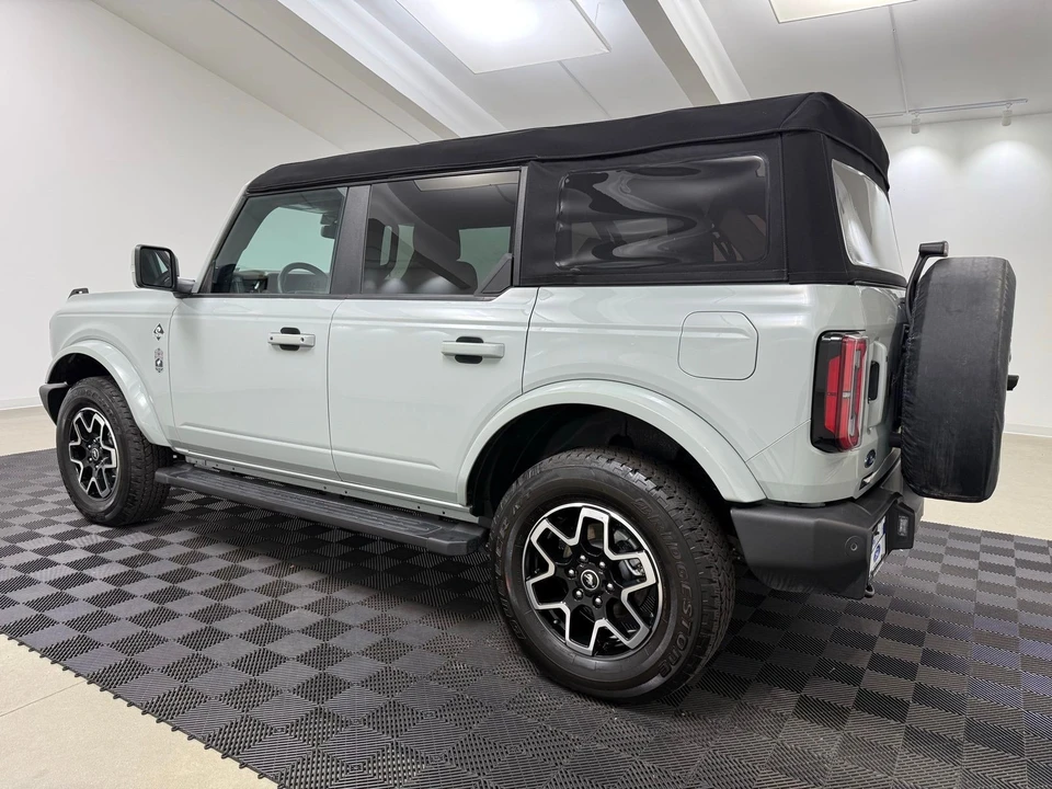 2024 Ford Bronco 6th Gen - Image 5 of 31