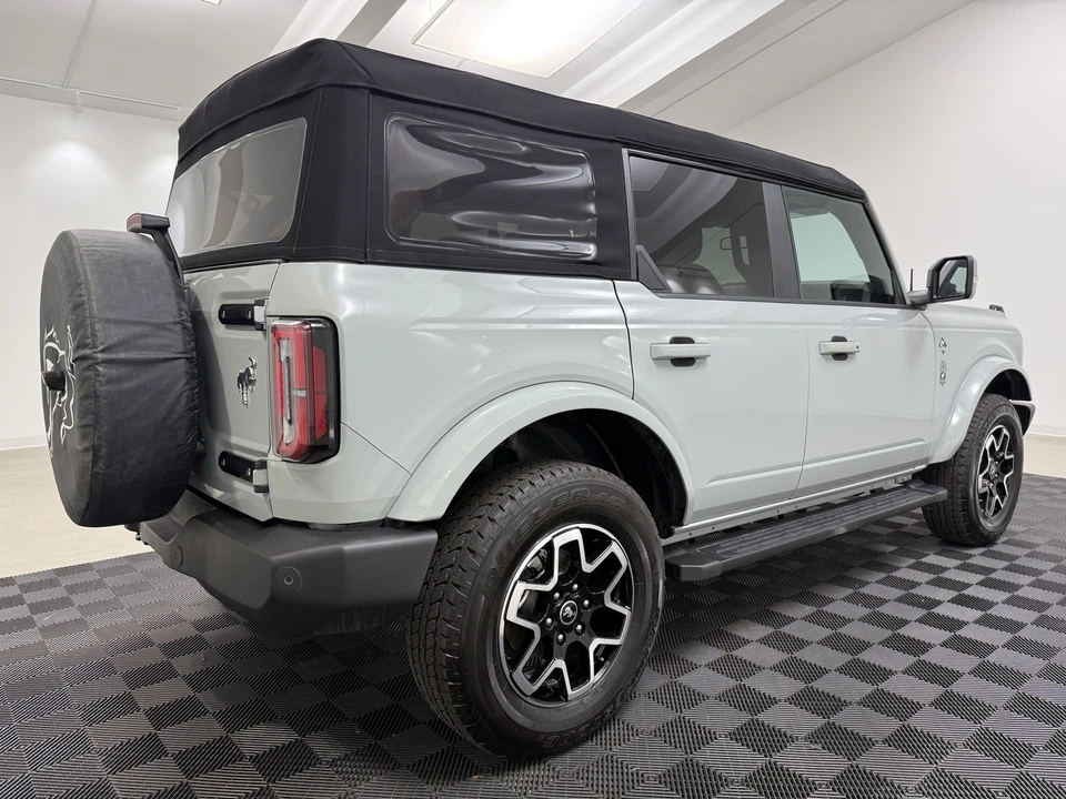 2024 Ford Bronco 6th Gen - Image 8 of 12