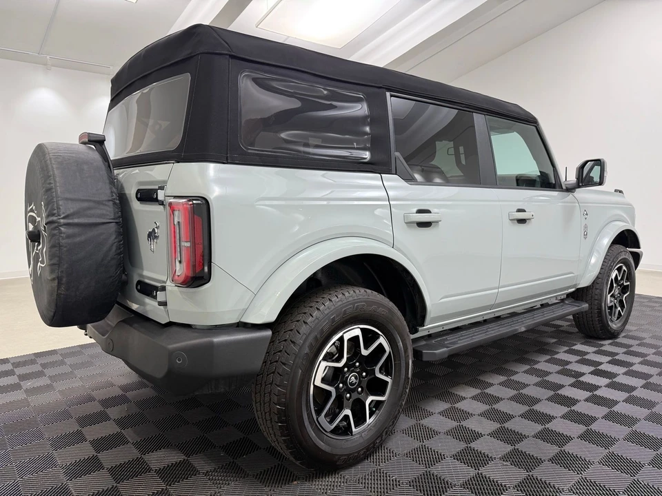 2024 Ford Bronco 6th Gen - Image 8 of 21