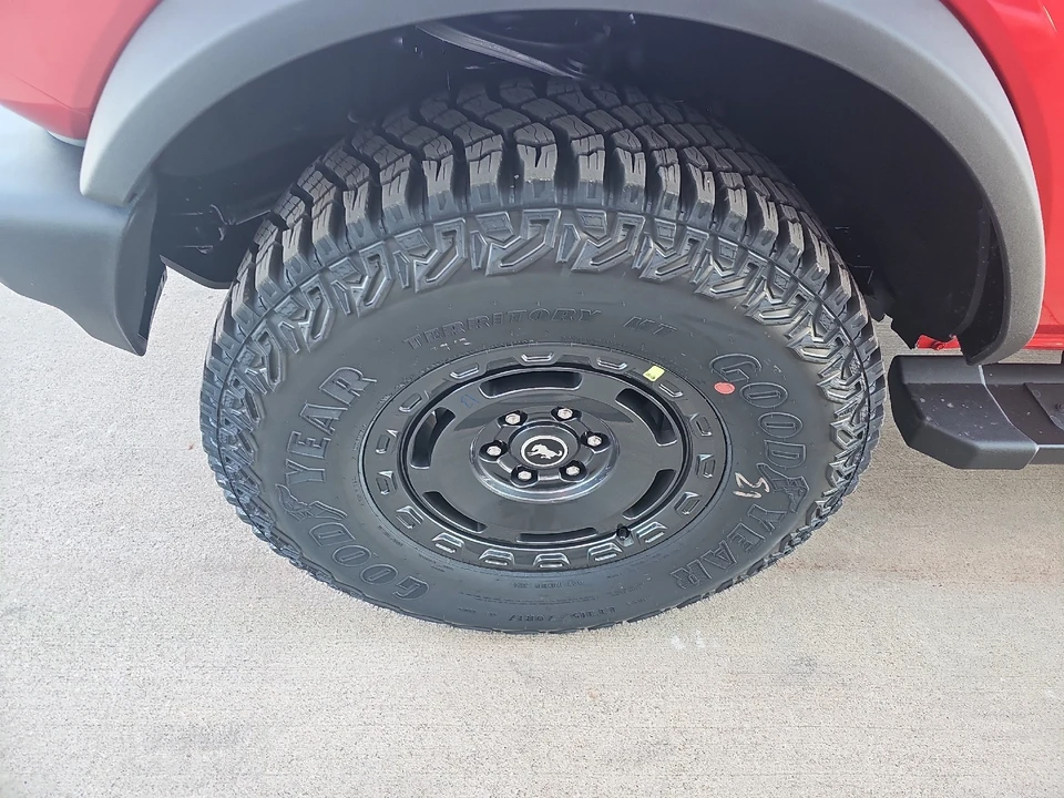 2024 Ford Bronco 6th Gen - Image 18 of 25