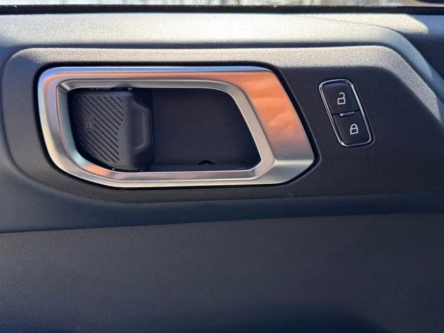 2024 Ford Bronco 6th Gen - Image 14 of 28