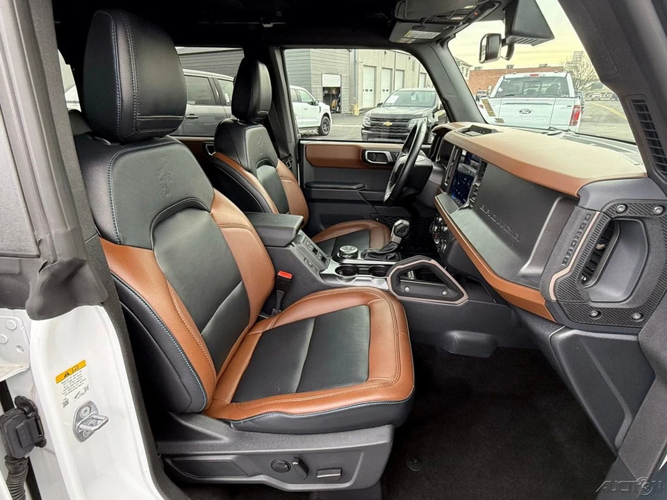 2024 Ford Bronco 6th Gen - Image 16 of 21