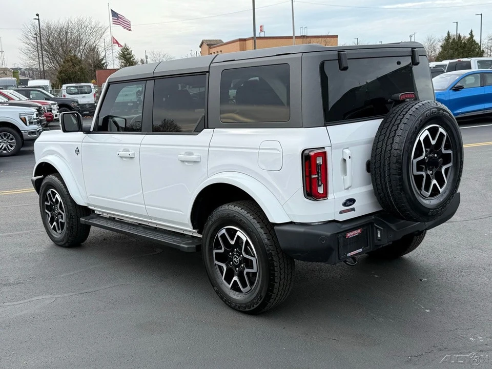 2024 Ford Bronco 6th Gen - Image 5 of 12